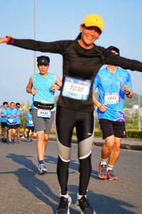 BIB: 7230, 6661, 6592
                            <button type="button" onclick="openModal(3246887)" class="btn btn-primary btn-sm float-right btn-popup" data-toggle="modal" data-target=".modal-high-quality">
                        <i class="fas fa-shopping-cart"></i> Add to Cart
                    </button>
                                            <button type="button" onclick="isThisMe(3246887, true)" class="btn btn-success btn-sm float-right btn-popup btn-isme hidden" data-toggle="tooltip" data-placement="bottom" title="นี่คือรูปของคุณใช่ไหม คลิกที่นี่เพื่อเอาเข้าอัลบั้ม">
                        <i class="fas fa-plus"></i> Add to album
                    </button>
                    <button type="button" onclick="isThisMe(3246887, false)" class="btn btn-warning btn-sm float-right btn-popup btn-isnotme hidden">
                        <i class="fas fa-ban"></i> Remove from album
                    </button>