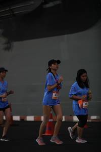 BIB: 850
                            <button type="button" onclick="openModal(3275794)" class="btn btn-primary btn-sm float-right btn-popup" data-toggle="modal" data-target=".modal-high-quality">
                        <i class="fas fa-shopping-cart"></i> Add to Cart
                    </button>
                                            <button type="button" onclick="isThisMe(3275794, true)" class="btn btn-success btn-sm float-right btn-popup btn-isme hidden" data-toggle="tooltip" data-placement="bottom" title="นี่คือรูปของคุณใช่ไหม คลิกที่นี่เพื่อเอาเข้าอัลบั้ม">
                        <i class="fas fa-plus"></i> Add to album
                    </button>
                    <button type="button" onclick="isThisMe(3275794, false)" class="btn btn-warning btn-sm float-right btn-popup btn-isnotme hidden">
                        <i class="fas fa-ban"></i> Remove from album
                    </button>