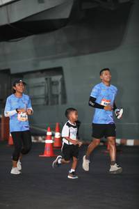 BIB: 
                            <button type="button" onclick="openModal(3276576)" class="btn btn-primary btn-sm float-right btn-popup" data-toggle="modal" data-target=".modal-high-quality">
                        <i class="fas fa-shopping-cart"></i> Add to Cart
                    </button>
                                            <button type="button" onclick="isThisMe(3276576, true)" class="btn btn-success btn-sm float-right btn-popup btn-isme hidden" data-toggle="tooltip" data-placement="bottom" title="นี่คือรูปของคุณใช่ไหม คลิกที่นี่เพื่อเอาเข้าอัลบั้ม">
                        <i class="fas fa-plus"></i> Add to album
                    </button>
                    <button type="button" onclick="isThisMe(3276576, false)" class="btn btn-warning btn-sm float-right btn-popup btn-isnotme hidden">
                        <i class="fas fa-ban"></i> Remove from album
                    </button>