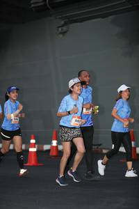 BIB: 826, 9097
                            <button type="button" onclick="openModal(3277231)" class="btn btn-primary btn-sm float-right btn-popup" data-toggle="modal" data-target=".modal-high-quality">
                        <i class="fas fa-shopping-cart"></i> Add to Cart
                    </button>
                                            <button type="button" onclick="isThisMe(3277231, true)" class="btn btn-success btn-sm float-right btn-popup btn-isme hidden" data-toggle="tooltip" data-placement="bottom" title="นี่คือรูปของคุณใช่ไหม คลิกที่นี่เพื่อเอาเข้าอัลบั้ม">
                        <i class="fas fa-plus"></i> Add to album
                    </button>
                    <button type="button" onclick="isThisMe(3277231, false)" class="btn btn-warning btn-sm float-right btn-popup btn-isnotme hidden">
                        <i class="fas fa-ban"></i> Remove from album
                    </button>