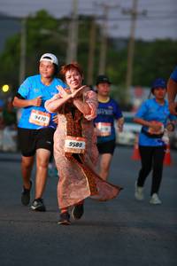 BIB: 9470, 9580
                            <button type="button" onclick="openModal(3276020)" class="btn btn-primary btn-sm float-right btn-popup" data-toggle="modal" data-target=".modal-high-quality">
                        <i class="fas fa-shopping-cart"></i> Add to Cart
                    </button>
                                            <button type="button" onclick="isThisMe(3276020, true)" class="btn btn-success btn-sm float-right btn-popup btn-isme hidden" data-toggle="tooltip" data-placement="bottom" title="นี่คือรูปของคุณใช่ไหม คลิกที่นี่เพื่อเอาเข้าอัลบั้ม">
                        <i class="fas fa-plus"></i> Add to album
                    </button>
                    <button type="button" onclick="isThisMe(3276020, false)" class="btn btn-warning btn-sm float-right btn-popup btn-isnotme hidden">
                        <i class="fas fa-ban"></i> Remove from album
                    </button>