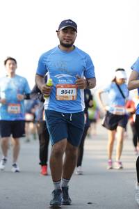 BIB: 9041
                            <button type="button" onclick="openModal(3099752)" class="btn btn-primary btn-sm float-right btn-popup" data-toggle="modal" data-target=".modal-high-quality">
                        <i class="fas fa-shopping-cart"></i> Add to Cart
                    </button>
                                            <button type="button" onclick="isThisMe(3099752, true)" class="btn btn-success btn-sm float-right btn-popup btn-isme hidden" data-toggle="tooltip" data-placement="bottom" title="นี่คือรูปของคุณใช่ไหม คลิกที่นี่เพื่อเอาเข้าอัลบั้ม">
                        <i class="fas fa-plus"></i> Add to album
                    </button>
                    <button type="button" onclick="isThisMe(3099752, false)" class="btn btn-warning btn-sm float-right btn-popup btn-isnotme hidden">
                        <i class="fas fa-ban"></i> Remove from album
                    </button>