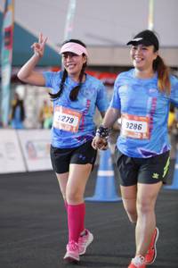 BIB: 9286, 279
                            <button type="button" onclick="openModal(3112678)" class="btn btn-primary btn-sm float-right btn-popup" data-toggle="modal" data-target=".modal-high-quality">
                        <i class="fas fa-shopping-cart"></i> Add to Cart
                    </button>
                                            <button type="button" onclick="isThisMe(3112678, true)" class="btn btn-success btn-sm float-right btn-popup btn-isme hidden" data-toggle="tooltip" data-placement="bottom" title="นี่คือรูปของคุณใช่ไหม คลิกที่นี่เพื่อเอาเข้าอัลบั้ม">
                        <i class="fas fa-plus"></i> Add to album
                    </button>
                    <button type="button" onclick="isThisMe(3112678, false)" class="btn btn-warning btn-sm float-right btn-popup btn-isnotme hidden">
                        <i class="fas fa-ban"></i> Remove from album
                    </button>