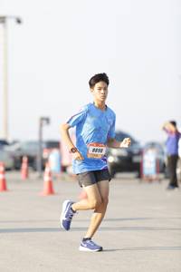 BIB: 898
                            <button type="button" onclick="openModal(3098714)" class="btn btn-primary btn-sm float-right btn-popup" data-toggle="modal" data-target=".modal-high-quality">
                        <i class="fas fa-shopping-cart"></i> Add to Cart
                    </button>
                                            <button type="button" onclick="isThisMe(3098714, true)" class="btn btn-success btn-sm float-right btn-popup btn-isme hidden" data-toggle="tooltip" data-placement="bottom" title="นี่คือรูปของคุณใช่ไหม คลิกที่นี่เพื่อเอาเข้าอัลบั้ม">
                        <i class="fas fa-plus"></i> Add to album
                    </button>
                    <button type="button" onclick="isThisMe(3098714, false)" class="btn btn-warning btn-sm float-right btn-popup btn-isnotme hidden">
                        <i class="fas fa-ban"></i> Remove from album
                    </button>