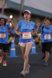 BIB: 091, 8660
                            <button type="button" onclick="openModal(3112361)" class="btn btn-primary btn-sm float-right btn-popup" data-toggle="modal" data-target=".modal-high-quality">
                        <i class="fas fa-shopping-cart"></i> Add to Cart
                    </button>
                                            <button type="button" onclick="isThisMe(3112361, true)" class="btn btn-success btn-sm float-right btn-popup btn-isme hidden" data-toggle="tooltip" data-placement="bottom" title="นี่คือรูปของคุณใช่ไหม คลิกที่นี่เพื่อเอาเข้าอัลบั้ม">
                        <i class="fas fa-plus"></i> Add to album
                    </button>
                    <button type="button" onclick="isThisMe(3112361, false)" class="btn btn-warning btn-sm float-right btn-popup btn-isnotme hidden">
                        <i class="fas fa-ban"></i> Remove from album
                    </button>