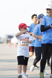 BIB: 816
                            <button type="button" onclick="openModal(3099954)" class="btn btn-primary btn-sm float-right btn-popup" data-toggle="modal" data-target=".modal-high-quality">
                        <i class="fas fa-shopping-cart"></i> Add to Cart
                    </button>
                                            <button type="button" onclick="isThisMe(3099954, true)" class="btn btn-success btn-sm float-right btn-popup btn-isme hidden" data-toggle="tooltip" data-placement="bottom" title="นี่คือรูปของคุณใช่ไหม คลิกที่นี่เพื่อเอาเข้าอัลบั้ม">
                        <i class="fas fa-plus"></i> Add to album
                    </button>
                    <button type="button" onclick="isThisMe(3099954, false)" class="btn btn-warning btn-sm float-right btn-popup btn-isnotme hidden">
                        <i class="fas fa-ban"></i> Remove from album
                    </button>