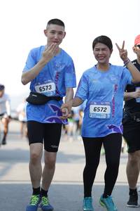 BIB: 6573, 6572
                            <button type="button" onclick="openModal(3098463)" class="btn btn-primary btn-sm float-right btn-popup" data-toggle="modal" data-target=".modal-high-quality">
                        <i class="fas fa-shopping-cart"></i> Add to Cart
                    </button>
                                            <button type="button" onclick="isThisMe(3098463, true)" class="btn btn-success btn-sm float-right btn-popup btn-isme hidden" data-toggle="tooltip" data-placement="bottom" title="นี่คือรูปของคุณใช่ไหม คลิกที่นี่เพื่อเอาเข้าอัลบั้ม">
                        <i class="fas fa-plus"></i> Add to album
                    </button>
                    <button type="button" onclick="isThisMe(3098463, false)" class="btn btn-warning btn-sm float-right btn-popup btn-isnotme hidden">
                        <i class="fas fa-ban"></i> Remove from album
                    </button>