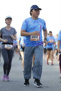 BIB: 8450, 9184
                            <button type="button" onclick="openModal(3099429)" class="btn btn-primary btn-sm float-right btn-popup" data-toggle="modal" data-target=".modal-high-quality">
                        <i class="fas fa-shopping-cart"></i> Add to Cart
                    </button>
                                            <button type="button" onclick="isThisMe(3099429, true)" class="btn btn-success btn-sm float-right btn-popup btn-isme hidden" data-toggle="tooltip" data-placement="bottom" title="นี่คือรูปของคุณใช่ไหม คลิกที่นี่เพื่อเอาเข้าอัลบั้ม">
                        <i class="fas fa-plus"></i> Add to album
                    </button>
                    <button type="button" onclick="isThisMe(3099429, false)" class="btn btn-warning btn-sm float-right btn-popup btn-isnotme hidden">
                        <i class="fas fa-ban"></i> Remove from album
                    </button>