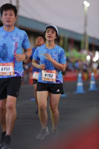 BIB: 8751, 8752
                            <button type="button" onclick="openModal(3112052)" class="btn btn-primary btn-sm float-right btn-popup" data-toggle="modal" data-target=".modal-high-quality">
                        <i class="fas fa-shopping-cart"></i> Add to Cart
                    </button>
                                            <button type="button" onclick="isThisMe(3112052, true)" class="btn btn-success btn-sm float-right btn-popup btn-isme hidden" data-toggle="tooltip" data-placement="bottom" title="นี่คือรูปของคุณใช่ไหม คลิกที่นี่เพื่อเอาเข้าอัลบั้ม">
                        <i class="fas fa-plus"></i> Add to album
                    </button>
                    <button type="button" onclick="isThisMe(3112052, false)" class="btn btn-warning btn-sm float-right btn-popup btn-isnotme hidden">
                        <i class="fas fa-ban"></i> Remove from album
                    </button>