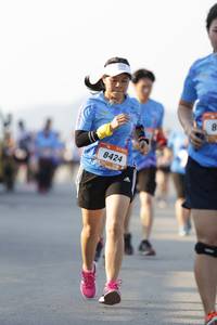 BIB: 8424
                            <button type="button" onclick="openModal(3098800)" class="btn btn-primary btn-sm float-right btn-popup" data-toggle="modal" data-target=".modal-high-quality">
                        <i class="fas fa-shopping-cart"></i> Add to Cart
                    </button>
                                            <button type="button" onclick="isThisMe(3098800, true)" class="btn btn-success btn-sm float-right btn-popup btn-isme hidden" data-toggle="tooltip" data-placement="bottom" title="นี่คือรูปของคุณใช่ไหม คลิกที่นี่เพื่อเอาเข้าอัลบั้ม">
                        <i class="fas fa-plus"></i> Add to album
                    </button>
                    <button type="button" onclick="isThisMe(3098800, false)" class="btn btn-warning btn-sm float-right btn-popup btn-isnotme hidden">
                        <i class="fas fa-ban"></i> Remove from album
                    </button>