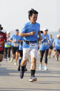 BIB: 6871
                            <button type="button" onclick="openModal(3098123)" class="btn btn-primary btn-sm float-right btn-popup" data-toggle="modal" data-target=".modal-high-quality">
                        <i class="fas fa-shopping-cart"></i> Add to Cart
                    </button>
                                            <button type="button" onclick="isThisMe(3098123, true)" class="btn btn-success btn-sm float-right btn-popup btn-isme hidden" data-toggle="tooltip" data-placement="bottom" title="นี่คือรูปของคุณใช่ไหม คลิกที่นี่เพื่อเอาเข้าอัลบั้ม">
                        <i class="fas fa-plus"></i> Add to album
                    </button>
                    <button type="button" onclick="isThisMe(3098123, false)" class="btn btn-warning btn-sm float-right btn-popup btn-isnotme hidden">
                        <i class="fas fa-ban"></i> Remove from album
                    </button>