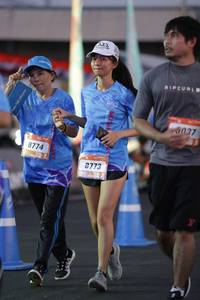 BIB: 5037, 8774, 8773
                            <button type="button" onclick="openModal(3113131)" class="btn btn-primary btn-sm float-right btn-popup" data-toggle="modal" data-target=".modal-high-quality">
                        <i class="fas fa-shopping-cart"></i> Add to Cart
                    </button>
                                            <button type="button" onclick="isThisMe(3113131, true)" class="btn btn-success btn-sm float-right btn-popup btn-isme hidden" data-toggle="tooltip" data-placement="bottom" title="นี่คือรูปของคุณใช่ไหม คลิกที่นี่เพื่อเอาเข้าอัลบั้ม">
                        <i class="fas fa-plus"></i> Add to album
                    </button>
                    <button type="button" onclick="isThisMe(3113131, false)" class="btn btn-warning btn-sm float-right btn-popup btn-isnotme hidden">
                        <i class="fas fa-ban"></i> Remove from album
                    </button>