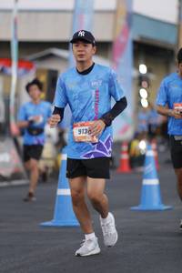 BIB: 913
                            <button type="button" onclick="openModal(3109903)" class="btn btn-primary btn-sm float-right btn-popup" data-toggle="modal" data-target=".modal-high-quality">
                        <i class="fas fa-shopping-cart"></i> Add to Cart
                    </button>
                                            <button type="button" onclick="isThisMe(3109903, true)" class="btn btn-success btn-sm float-right btn-popup btn-isme hidden" data-toggle="tooltip" data-placement="bottom" title="นี่คือรูปของคุณใช่ไหม คลิกที่นี่เพื่อเอาเข้าอัลบั้ม">
                        <i class="fas fa-plus"></i> Add to album
                    </button>
                    <button type="button" onclick="isThisMe(3109903, false)" class="btn btn-warning btn-sm float-right btn-popup btn-isnotme hidden">
                        <i class="fas fa-ban"></i> Remove from album
                    </button>