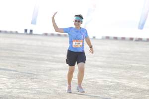 BIB: 9198
                            <button type="button" onclick="openModal(3100286)" class="btn btn-primary btn-sm float-right btn-popup" data-toggle="modal" data-target=".modal-high-quality">
                        <i class="fas fa-shopping-cart"></i> Add to Cart
                    </button>
                                            <button type="button" onclick="isThisMe(3100286, true)" class="btn btn-success btn-sm float-right btn-popup btn-isme hidden" data-toggle="tooltip" data-placement="bottom" title="นี่คือรูปของคุณใช่ไหม คลิกที่นี่เพื่อเอาเข้าอัลบั้ม">
                        <i class="fas fa-plus"></i> Add to album
                    </button>
                    <button type="button" onclick="isThisMe(3100286, false)" class="btn btn-warning btn-sm float-right btn-popup btn-isnotme hidden">
                        <i class="fas fa-ban"></i> Remove from album
                    </button>