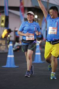 BIB: 1292, 290
                            <button type="button" onclick="openModal(3112811)" class="btn btn-primary btn-sm float-right btn-popup" data-toggle="modal" data-target=".modal-high-quality">
                        <i class="fas fa-shopping-cart"></i> Add to Cart
                    </button>
                                            <button type="button" onclick="isThisMe(3112811, true)" class="btn btn-success btn-sm float-right btn-popup btn-isme hidden" data-toggle="tooltip" data-placement="bottom" title="นี่คือรูปของคุณใช่ไหม คลิกที่นี่เพื่อเอาเข้าอัลบั้ม">
                        <i class="fas fa-plus"></i> Add to album
                    </button>
                    <button type="button" onclick="isThisMe(3112811, false)" class="btn btn-warning btn-sm float-right btn-popup btn-isnotme hidden">
                        <i class="fas fa-ban"></i> Remove from album
                    </button>