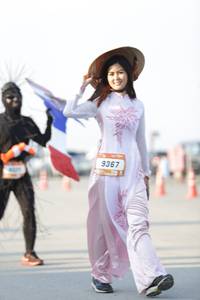 BIB: 9367
                            <button type="button" onclick="openModal(3100137)" class="btn btn-primary btn-sm float-right btn-popup" data-toggle="modal" data-target=".modal-high-quality">
                        <i class="fas fa-shopping-cart"></i> Add to Cart
                    </button>
                                            <button type="button" onclick="isThisMe(3100137, true)" class="btn btn-success btn-sm float-right btn-popup btn-isme hidden" data-toggle="tooltip" data-placement="bottom" title="นี่คือรูปของคุณใช่ไหม คลิกที่นี่เพื่อเอาเข้าอัลบั้ม">
                        <i class="fas fa-plus"></i> Add to album
                    </button>
                    <button type="button" onclick="isThisMe(3100137, false)" class="btn btn-warning btn-sm float-right btn-popup btn-isnotme hidden">
                        <i class="fas fa-ban"></i> Remove from album
                    </button>