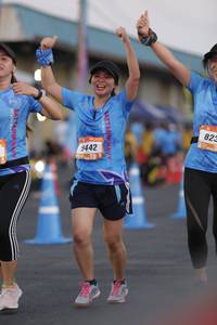 BIB: 9442
                            <button type="button" onclick="openModal(3110089)" class="btn btn-primary btn-sm float-right btn-popup" data-toggle="modal" data-target=".modal-high-quality">
                        <i class="fas fa-shopping-cart"></i> Add to Cart
                    </button>
                                            <button type="button" onclick="isThisMe(3110089, true)" class="btn btn-success btn-sm float-right btn-popup btn-isme hidden" data-toggle="tooltip" data-placement="bottom" title="นี่คือรูปของคุณใช่ไหม คลิกที่นี่เพื่อเอาเข้าอัลบั้ม">
                        <i class="fas fa-plus"></i> Add to album
                    </button>
                    <button type="button" onclick="isThisMe(3110089, false)" class="btn btn-warning btn-sm float-right btn-popup btn-isnotme hidden">
                        <i class="fas fa-ban"></i> Remove from album
                    </button>