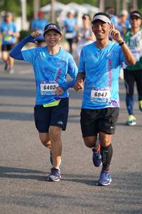 BIB: 640, 6047
                            <button type="button" onclick="openModal(3284452)" class="btn btn-primary btn-sm float-right btn-popup" data-toggle="modal" data-target=".modal-high-quality">
                        <i class="fas fa-shopping-cart"></i> Add to Cart
                    </button>
                                            <button type="button" onclick="isThisMe(3284452, true)" class="btn btn-success btn-sm float-right btn-popup btn-isme hidden" data-toggle="tooltip" data-placement="bottom" title="นี่คือรูปของคุณใช่ไหม คลิกที่นี่เพื่อเอาเข้าอัลบั้ม">
                        <i class="fas fa-plus"></i> Add to album
                    </button>
                    <button type="button" onclick="isThisMe(3284452, false)" class="btn btn-warning btn-sm float-right btn-popup btn-isnotme hidden">
                        <i class="fas fa-ban"></i> Remove from album
                    </button>