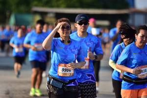 BIB: 9904
                            <button type="button" onclick="openModal(3092889)" class="btn btn-primary btn-sm float-right btn-popup" data-toggle="modal" data-target=".modal-high-quality">
                        <i class="fas fa-shopping-cart"></i> Add to Cart
                    </button>
                                            <button type="button" onclick="isThisMe(3092889, true)" class="btn btn-success btn-sm float-right btn-popup btn-isme hidden" data-toggle="tooltip" data-placement="bottom" title="นี่คือรูปของคุณใช่ไหม คลิกที่นี่เพื่อเอาเข้าอัลบั้ม">
                        <i class="fas fa-plus"></i> Add to album
                    </button>
                    <button type="button" onclick="isThisMe(3092889, false)" class="btn btn-warning btn-sm float-right btn-popup btn-isnotme hidden">
                        <i class="fas fa-ban"></i> Remove from album
                    </button>