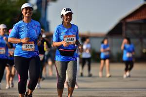 BIB: 8595, 9019
                            <button type="button" onclick="openModal(3093245)" class="btn btn-primary btn-sm float-right btn-popup" data-toggle="modal" data-target=".modal-high-quality">
                        <i class="fas fa-shopping-cart"></i> Add to Cart
                    </button>
                                            <button type="button" onclick="isThisMe(3093245, true)" class="btn btn-success btn-sm float-right btn-popup btn-isme hidden" data-toggle="tooltip" data-placement="bottom" title="นี่คือรูปของคุณใช่ไหม คลิกที่นี่เพื่อเอาเข้าอัลบั้ม">
                        <i class="fas fa-plus"></i> Add to album
                    </button>
                    <button type="button" onclick="isThisMe(3093245, false)" class="btn btn-warning btn-sm float-right btn-popup btn-isnotme hidden">
                        <i class="fas fa-ban"></i> Remove from album
                    </button>