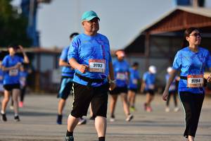 BIB: 9193
                            <button type="button" onclick="openModal(3093299)" class="btn btn-primary btn-sm float-right btn-popup" data-toggle="modal" data-target=".modal-high-quality">
                        <i class="fas fa-shopping-cart"></i> Add to Cart
                    </button>
                                            <button type="button" onclick="isThisMe(3093299, true)" class="btn btn-success btn-sm float-right btn-popup btn-isme hidden" data-toggle="tooltip" data-placement="bottom" title="นี่คือรูปของคุณใช่ไหม คลิกที่นี่เพื่อเอาเข้าอัลบั้ม">
                        <i class="fas fa-plus"></i> Add to album
                    </button>
                    <button type="button" onclick="isThisMe(3093299, false)" class="btn btn-warning btn-sm float-right btn-popup btn-isnotme hidden">
                        <i class="fas fa-ban"></i> Remove from album
                    </button>