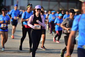 BIB: 2100
                            <button type="button" onclick="openModal(3093092)" class="btn btn-primary btn-sm float-right btn-popup" data-toggle="modal" data-target=".modal-high-quality">
                        <i class="fas fa-shopping-cart"></i> Add to Cart
                    </button>
                                            <button type="button" onclick="isThisMe(3093092, true)" class="btn btn-success btn-sm float-right btn-popup btn-isme hidden" data-toggle="tooltip" data-placement="bottom" title="นี่คือรูปของคุณใช่ไหม คลิกที่นี่เพื่อเอาเข้าอัลบั้ม">
                        <i class="fas fa-plus"></i> Add to album
                    </button>
                    <button type="button" onclick="isThisMe(3093092, false)" class="btn btn-warning btn-sm float-right btn-popup btn-isnotme hidden">
                        <i class="fas fa-ban"></i> Remove from album
                    </button>