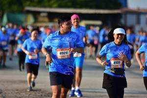 BIB: 8924, 8926
                            <button type="button" onclick="openModal(3092912)" class="btn btn-primary btn-sm float-right btn-popup" data-toggle="modal" data-target=".modal-high-quality">
                        <i class="fas fa-shopping-cart"></i> Add to Cart
                    </button>
                                            <button type="button" onclick="isThisMe(3092912, true)" class="btn btn-success btn-sm float-right btn-popup btn-isme hidden" data-toggle="tooltip" data-placement="bottom" title="นี่คือรูปของคุณใช่ไหม คลิกที่นี่เพื่อเอาเข้าอัลบั้ม">
                        <i class="fas fa-plus"></i> Add to album
                    </button>
                    <button type="button" onclick="isThisMe(3092912, false)" class="btn btn-warning btn-sm float-right btn-popup btn-isnotme hidden">
                        <i class="fas fa-ban"></i> Remove from album
                    </button>