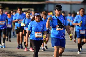 BIB: 8871
                            <button type="button" onclick="openModal(3093001)" class="btn btn-primary btn-sm float-right btn-popup" data-toggle="modal" data-target=".modal-high-quality">
                        <i class="fas fa-shopping-cart"></i> Add to Cart
                    </button>
                                            <button type="button" onclick="isThisMe(3093001, true)" class="btn btn-success btn-sm float-right btn-popup btn-isme hidden" data-toggle="tooltip" data-placement="bottom" title="นี่คือรูปของคุณใช่ไหม คลิกที่นี่เพื่อเอาเข้าอัลบั้ม">
                        <i class="fas fa-plus"></i> Add to album
                    </button>
                    <button type="button" onclick="isThisMe(3093001, false)" class="btn btn-warning btn-sm float-right btn-popup btn-isnotme hidden">
                        <i class="fas fa-ban"></i> Remove from album
                    </button>