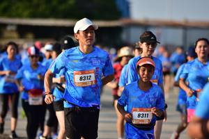 BIB: 8312, 8311
                            <button type="button" onclick="openModal(3092963)" class="btn btn-primary btn-sm float-right btn-popup" data-toggle="modal" data-target=".modal-high-quality">
                        <i class="fas fa-shopping-cart"></i> Add to Cart
                    </button>
                                            <button type="button" onclick="isThisMe(3092963, true)" class="btn btn-success btn-sm float-right btn-popup btn-isme hidden" data-toggle="tooltip" data-placement="bottom" title="นี่คือรูปของคุณใช่ไหม คลิกที่นี่เพื่อเอาเข้าอัลบั้ม">
                        <i class="fas fa-plus"></i> Add to album
                    </button>
                    <button type="button" onclick="isThisMe(3092963, false)" class="btn btn-warning btn-sm float-right btn-popup btn-isnotme hidden">
                        <i class="fas fa-ban"></i> Remove from album
                    </button>