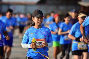 BIB: 409
                            <button type="button" onclick="openModal(3093053)" class="btn btn-primary btn-sm float-right btn-popup" data-toggle="modal" data-target=".modal-high-quality">
                        <i class="fas fa-shopping-cart"></i> Add to Cart
                    </button>
                                            <button type="button" onclick="isThisMe(3093053, true)" class="btn btn-success btn-sm float-right btn-popup btn-isme hidden" data-toggle="tooltip" data-placement="bottom" title="นี่คือรูปของคุณใช่ไหม คลิกที่นี่เพื่อเอาเข้าอัลบั้ม">
                        <i class="fas fa-plus"></i> Add to album
                    </button>
                    <button type="button" onclick="isThisMe(3093053, false)" class="btn btn-warning btn-sm float-right btn-popup btn-isnotme hidden">
                        <i class="fas fa-ban"></i> Remove from album
                    </button>