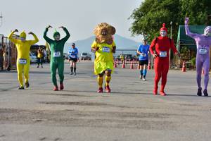 BIB: 
                            <button type="button" onclick="openModal(3092524)" class="btn btn-primary btn-sm float-right btn-popup" data-toggle="modal" data-target=".modal-high-quality">
                        <i class="fas fa-shopping-cart"></i> Add to Cart
                    </button>
                                            <button type="button" onclick="isThisMe(3092524, true)" class="btn btn-success btn-sm float-right btn-popup btn-isme hidden" data-toggle="tooltip" data-placement="bottom" title="นี่คือรูปของคุณใช่ไหม คลิกที่นี่เพื่อเอาเข้าอัลบั้ม">
                        <i class="fas fa-plus"></i> Add to album
                    </button>
                    <button type="button" onclick="isThisMe(3092524, false)" class="btn btn-warning btn-sm float-right btn-popup btn-isnotme hidden">
                        <i class="fas fa-ban"></i> Remove from album
                    </button>