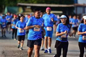 BIB: 892
                            <button type="button" onclick="openModal(3092903)" class="btn btn-primary btn-sm float-right btn-popup" data-toggle="modal" data-target=".modal-high-quality">
                        <i class="fas fa-shopping-cart"></i> Add to Cart
                    </button>
                                            <button type="button" onclick="isThisMe(3092903, true)" class="btn btn-success btn-sm float-right btn-popup btn-isme hidden" data-toggle="tooltip" data-placement="bottom" title="นี่คือรูปของคุณใช่ไหม คลิกที่นี่เพื่อเอาเข้าอัลบั้ม">
                        <i class="fas fa-plus"></i> Add to album
                    </button>
                    <button type="button" onclick="isThisMe(3092903, false)" class="btn btn-warning btn-sm float-right btn-popup btn-isnotme hidden">
                        <i class="fas fa-ban"></i> Remove from album
                    </button>