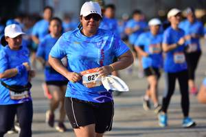 BIB: 827
                            <button type="button" onclick="openModal(3092783)" class="btn btn-primary btn-sm float-right btn-popup" data-toggle="modal" data-target=".modal-high-quality">
                        <i class="fas fa-shopping-cart"></i> Add to Cart
                    </button>
                                            <button type="button" onclick="isThisMe(3092783, true)" class="btn btn-success btn-sm float-right btn-popup btn-isme hidden" data-toggle="tooltip" data-placement="bottom" title="นี่คือรูปของคุณใช่ไหม คลิกที่นี่เพื่อเอาเข้าอัลบั้ม">
                        <i class="fas fa-plus"></i> Add to album
                    </button>
                    <button type="button" onclick="isThisMe(3092783, false)" class="btn btn-warning btn-sm float-right btn-popup btn-isnotme hidden">
                        <i class="fas fa-ban"></i> Remove from album
                    </button>