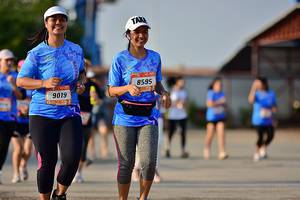 BIB: 8595, 9019
                            <button type="button" onclick="openModal(3152897)" class="btn btn-primary btn-sm float-right btn-popup" data-toggle="modal" data-target=".modal-high-quality">
                        <i class="fas fa-shopping-cart"></i> Add to Cart
                    </button>
                                            <button type="button" onclick="isThisMe(3152897, true)" class="btn btn-success btn-sm float-right btn-popup btn-isme hidden" data-toggle="tooltip" data-placement="bottom" title="นี่คือรูปของคุณใช่ไหม คลิกที่นี่เพื่อเอาเข้าอัลบั้ม">
                        <i class="fas fa-plus"></i> Add to album
                    </button>
                    <button type="button" onclick="isThisMe(3152897, false)" class="btn btn-warning btn-sm float-right btn-popup btn-isnotme hidden">
                        <i class="fas fa-ban"></i> Remove from album
                    </button>