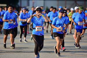 BIB: 8239
                            <button type="button" onclick="openModal(3150959)" class="btn btn-primary btn-sm float-right btn-popup" data-toggle="modal" data-target=".modal-high-quality">
                        <i class="fas fa-shopping-cart"></i> Add to Cart
                    </button>
                                            <button type="button" onclick="isThisMe(3150959, true)" class="btn btn-success btn-sm float-right btn-popup btn-isme hidden" data-toggle="tooltip" data-placement="bottom" title="นี่คือรูปของคุณใช่ไหม คลิกที่นี่เพื่อเอาเข้าอัลบั้ม">
                        <i class="fas fa-plus"></i> Add to album
                    </button>
                    <button type="button" onclick="isThisMe(3150959, false)" class="btn btn-warning btn-sm float-right btn-popup btn-isnotme hidden">
                        <i class="fas fa-ban"></i> Remove from album
                    </button>