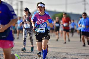 BIB: 6408
                            <button type="button" onclick="openModal(3147578)" class="btn btn-primary btn-sm float-right btn-popup" data-toggle="modal" data-target=".modal-high-quality">
                        <i class="fas fa-shopping-cart"></i> Add to Cart
                    </button>
                                            <button type="button" onclick="isThisMe(3147578, true)" class="btn btn-success btn-sm float-right btn-popup btn-isme hidden" data-toggle="tooltip" data-placement="bottom" title="นี่คือรูปของคุณใช่ไหม คลิกที่นี่เพื่อเอาเข้าอัลบั้ม">
                        <i class="fas fa-plus"></i> Add to album
                    </button>
                    <button type="button" onclick="isThisMe(3147578, false)" class="btn btn-warning btn-sm float-right btn-popup btn-isnotme hidden">
                        <i class="fas fa-ban"></i> Remove from album
                    </button>