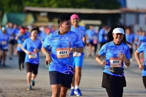 BIB: 8924
                            <button type="button" onclick="openModal(3150691)" class="btn btn-primary btn-sm float-right btn-popup" data-toggle="modal" data-target=".modal-high-quality">
                        <i class="fas fa-shopping-cart"></i> Add to Cart
                    </button>
                                            <button type="button" onclick="isThisMe(3150691, true)" class="btn btn-success btn-sm float-right btn-popup btn-isme hidden" data-toggle="tooltip" data-placement="bottom" title="นี่คือรูปของคุณใช่ไหม คลิกที่นี่เพื่อเอาเข้าอัลบั้ม">
                        <i class="fas fa-plus"></i> Add to album
                    </button>
                    <button type="button" onclick="isThisMe(3150691, false)" class="btn btn-warning btn-sm float-right btn-popup btn-isnotme hidden">
                        <i class="fas fa-ban"></i> Remove from album
                    </button>