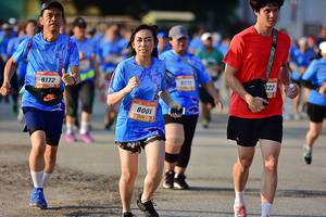 BIB: 8172, 8001, 
                            <button type="button" onclick="openModal(3150375)" class="btn btn-primary btn-sm float-right btn-popup" data-toggle="modal" data-target=".modal-high-quality">
                        <i class="fas fa-shopping-cart"></i> Add to Cart
                    </button>
                                            <button type="button" onclick="isThisMe(3150375, true)" class="btn btn-success btn-sm float-right btn-popup btn-isme hidden" data-toggle="tooltip" data-placement="bottom" title="นี่คือรูปของคุณใช่ไหม คลิกที่นี่เพื่อเอาเข้าอัลบั้ม">
                        <i class="fas fa-plus"></i> Add to album
                    </button>
                    <button type="button" onclick="isThisMe(3150375, false)" class="btn btn-warning btn-sm float-right btn-popup btn-isnotme hidden">
                        <i class="fas fa-ban"></i> Remove from album
                    </button>