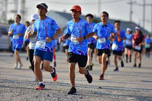 BIB: 6117, 085
                            <button type="button" onclick="openModal(3147390)" class="btn btn-primary btn-sm float-right btn-popup" data-toggle="modal" data-target=".modal-high-quality">
                        <i class="fas fa-shopping-cart"></i> Add to Cart
                    </button>
                                            <button type="button" onclick="isThisMe(3147390, true)" class="btn btn-success btn-sm float-right btn-popup btn-isme hidden" data-toggle="tooltip" data-placement="bottom" title="นี่คือรูปของคุณใช่ไหม คลิกที่นี่เพื่อเอาเข้าอัลบั้ม">
                        <i class="fas fa-plus"></i> Add to album
                    </button>
                    <button type="button" onclick="isThisMe(3147390, false)" class="btn btn-warning btn-sm float-right btn-popup btn-isnotme hidden">
                        <i class="fas fa-ban"></i> Remove from album
                    </button>