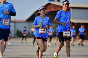 BIB: 9476, 8141, 8140
                            <button type="button" onclick="openModal(3152425)" class="btn btn-primary btn-sm float-right btn-popup" data-toggle="modal" data-target=".modal-high-quality">
                        <i class="fas fa-shopping-cart"></i> Add to Cart
                    </button>
                                            <button type="button" onclick="isThisMe(3152425, true)" class="btn btn-success btn-sm float-right btn-popup btn-isme hidden" data-toggle="tooltip" data-placement="bottom" title="นี่คือรูปของคุณใช่ไหม คลิกที่นี่เพื่อเอาเข้าอัลบั้ม">
                        <i class="fas fa-plus"></i> Add to album
                    </button>
                    <button type="button" onclick="isThisMe(3152425, false)" class="btn btn-warning btn-sm float-right btn-popup btn-isnotme hidden">
                        <i class="fas fa-ban"></i> Remove from album
                    </button>