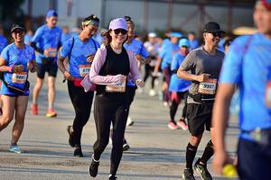 BIB: 988, 9907
                            <button type="button" onclick="openModal(3151844)" class="btn btn-primary btn-sm float-right btn-popup" data-toggle="modal" data-target=".modal-high-quality">
                        <i class="fas fa-shopping-cart"></i> Add to Cart
                    </button>
                                            <button type="button" onclick="isThisMe(3151844, true)" class="btn btn-success btn-sm float-right btn-popup btn-isme hidden" data-toggle="tooltip" data-placement="bottom" title="นี่คือรูปของคุณใช่ไหม คลิกที่นี่เพื่อเอาเข้าอัลบั้ม">
                        <i class="fas fa-plus"></i> Add to album
                    </button>
                    <button type="button" onclick="isThisMe(3151844, false)" class="btn btn-warning btn-sm float-right btn-popup btn-isnotme hidden">
                        <i class="fas fa-ban"></i> Remove from album
                    </button>