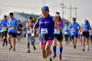 BIB: 6699, 408
                            <button type="button" onclick="openModal(3147533)" class="btn btn-primary btn-sm float-right btn-popup" data-toggle="modal" data-target=".modal-high-quality">
                        <i class="fas fa-shopping-cart"></i> Add to Cart
                    </button>
                                            <button type="button" onclick="isThisMe(3147533, true)" class="btn btn-success btn-sm float-right btn-popup btn-isme hidden" data-toggle="tooltip" data-placement="bottom" title="นี่คือรูปของคุณใช่ไหม คลิกที่นี่เพื่อเอาเข้าอัลบั้ม">
                        <i class="fas fa-plus"></i> Add to album
                    </button>
                    <button type="button" onclick="isThisMe(3147533, false)" class="btn btn-warning btn-sm float-right btn-popup btn-isnotme hidden">
                        <i class="fas fa-ban"></i> Remove from album
                    </button>