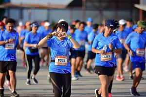 BIB: 8239, 3261
                            <button type="button" onclick="openModal(3150977)" class="btn btn-primary btn-sm float-right btn-popup" data-toggle="modal" data-target=".modal-high-quality">
                        <i class="fas fa-shopping-cart"></i> Add to Cart
                    </button>
                                            <button type="button" onclick="isThisMe(3150977, true)" class="btn btn-success btn-sm float-right btn-popup btn-isme hidden" data-toggle="tooltip" data-placement="bottom" title="นี่คือรูปของคุณใช่ไหม คลิกที่นี่เพื่อเอาเข้าอัลบั้ม">
                        <i class="fas fa-plus"></i> Add to album
                    </button>
                    <button type="button" onclick="isThisMe(3150977, false)" class="btn btn-warning btn-sm float-right btn-popup btn-isnotme hidden">
                        <i class="fas fa-ban"></i> Remove from album
                    </button>