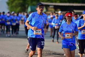 BIB: 8638
                            <button type="button" onclick="openModal(3150519)" class="btn btn-primary btn-sm float-right btn-popup" data-toggle="modal" data-target=".modal-high-quality">
                        <i class="fas fa-shopping-cart"></i> Add to Cart
                    </button>
                                            <button type="button" onclick="isThisMe(3150519, true)" class="btn btn-success btn-sm float-right btn-popup btn-isme hidden" data-toggle="tooltip" data-placement="bottom" title="นี่คือรูปของคุณใช่ไหม คลิกที่นี่เพื่อเอาเข้าอัลบั้ม">
                        <i class="fas fa-plus"></i> Add to album
                    </button>
                    <button type="button" onclick="isThisMe(3150519, false)" class="btn btn-warning btn-sm float-right btn-popup btn-isnotme hidden">
                        <i class="fas fa-ban"></i> Remove from album
                    </button>