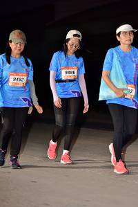 BIB: 9486, 9492
                            <button type="button" onclick="openModal(3124338)" class="btn btn-primary btn-sm float-right btn-popup" data-toggle="modal" data-target=".modal-high-quality">
                        <i class="fas fa-shopping-cart"></i> Add to Cart
                    </button>
                                            <button type="button" onclick="isThisMe(3124338, true)" class="btn btn-success btn-sm float-right btn-popup btn-isme hidden" data-toggle="tooltip" data-placement="bottom" title="นี่คือรูปของคุณใช่ไหม คลิกที่นี่เพื่อเอาเข้าอัลบั้ม">
                        <i class="fas fa-plus"></i> Add to album
                    </button>
                    <button type="button" onclick="isThisMe(3124338, false)" class="btn btn-warning btn-sm float-right btn-popup btn-isnotme hidden">
                        <i class="fas fa-ban"></i> Remove from album
                    </button>