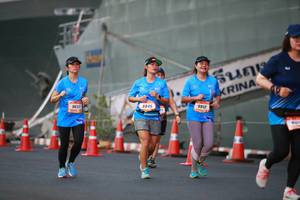 BIB: 965, 8845, 9912
                            <button type="button" onclick="openModal(3413358)" class="btn btn-primary btn-sm float-right btn-popup" data-toggle="modal" data-target=".modal-high-quality">
                        <i class="fas fa-shopping-cart"></i> Add to Cart
                    </button>
                                            <button type="button" onclick="isThisMe(3413358, true)" class="btn btn-success btn-sm float-right btn-popup btn-isme hidden" data-toggle="tooltip" data-placement="bottom" title="นี่คือรูปของคุณใช่ไหม คลิกที่นี่เพื่อเอาเข้าอัลบั้ม">
                        <i class="fas fa-plus"></i> Add to album
                    </button>
                    <button type="button" onclick="isThisMe(3413358, false)" class="btn btn-warning btn-sm float-right btn-popup btn-isnotme hidden">
                        <i class="fas fa-ban"></i> Remove from album
                    </button>