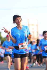 BIB: 9320
                            <button type="button" onclick="openModal(3225035)" class="btn btn-primary btn-sm float-right btn-popup" data-toggle="modal" data-target=".modal-high-quality">
                        <i class="fas fa-shopping-cart"></i> Add to Cart
                    </button>
                                            <button type="button" onclick="isThisMe(3225035, true)" class="btn btn-success btn-sm float-right btn-popup btn-isme hidden" data-toggle="tooltip" data-placement="bottom" title="นี่คือรูปของคุณใช่ไหม คลิกที่นี่เพื่อเอาเข้าอัลบั้ม">
                        <i class="fas fa-plus"></i> Add to album
                    </button>
                    <button type="button" onclick="isThisMe(3225035, false)" class="btn btn-warning btn-sm float-right btn-popup btn-isnotme hidden">
                        <i class="fas fa-ban"></i> Remove from album
                    </button>