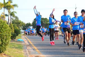 BIB: 8209
                            <button type="button" onclick="openModal(3224458)" class="btn btn-primary btn-sm float-right btn-popup" data-toggle="modal" data-target=".modal-high-quality">
                        <i class="fas fa-shopping-cart"></i> Add to Cart
                    </button>
                                            <button type="button" onclick="isThisMe(3224458, true)" class="btn btn-success btn-sm float-right btn-popup btn-isme hidden" data-toggle="tooltip" data-placement="bottom" title="นี่คือรูปของคุณใช่ไหม คลิกที่นี่เพื่อเอาเข้าอัลบั้ม">
                        <i class="fas fa-plus"></i> Add to album
                    </button>
                    <button type="button" onclick="isThisMe(3224458, false)" class="btn btn-warning btn-sm float-right btn-popup btn-isnotme hidden">
                        <i class="fas fa-ban"></i> Remove from album
                    </button>