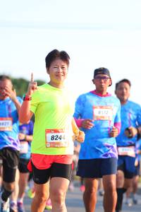 BIB: 821, 8512, 8244
                            <button type="button" onclick="openModal(3217686)" class="btn btn-primary btn-sm float-right btn-popup" data-toggle="modal" data-target=".modal-high-quality">
                        <i class="fas fa-shopping-cart"></i> Add to Cart
                    </button>
                                            <button type="button" onclick="isThisMe(3217686, true)" class="btn btn-success btn-sm float-right btn-popup btn-isme hidden" data-toggle="tooltip" data-placement="bottom" title="นี่คือรูปของคุณใช่ไหม คลิกที่นี่เพื่อเอาเข้าอัลบั้ม">
                        <i class="fas fa-plus"></i> Add to album
                    </button>
                    <button type="button" onclick="isThisMe(3217686, false)" class="btn btn-warning btn-sm float-right btn-popup btn-isnotme hidden">
                        <i class="fas fa-ban"></i> Remove from album
                    </button>