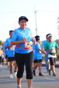 BIB: 902
                            <button type="button" onclick="openModal(3223157)" class="btn btn-primary btn-sm float-right btn-popup" data-toggle="modal" data-target=".modal-high-quality">
                        <i class="fas fa-shopping-cart"></i> Add to Cart
                    </button>
                                            <button type="button" onclick="isThisMe(3223157, true)" class="btn btn-success btn-sm float-right btn-popup btn-isme hidden" data-toggle="tooltip" data-placement="bottom" title="นี่คือรูปของคุณใช่ไหม คลิกที่นี่เพื่อเอาเข้าอัลบั้ม">
                        <i class="fas fa-plus"></i> Add to album
                    </button>
                    <button type="button" onclick="isThisMe(3223157, false)" class="btn btn-warning btn-sm float-right btn-popup btn-isnotme hidden">
                        <i class="fas fa-ban"></i> Remove from album
                    </button>